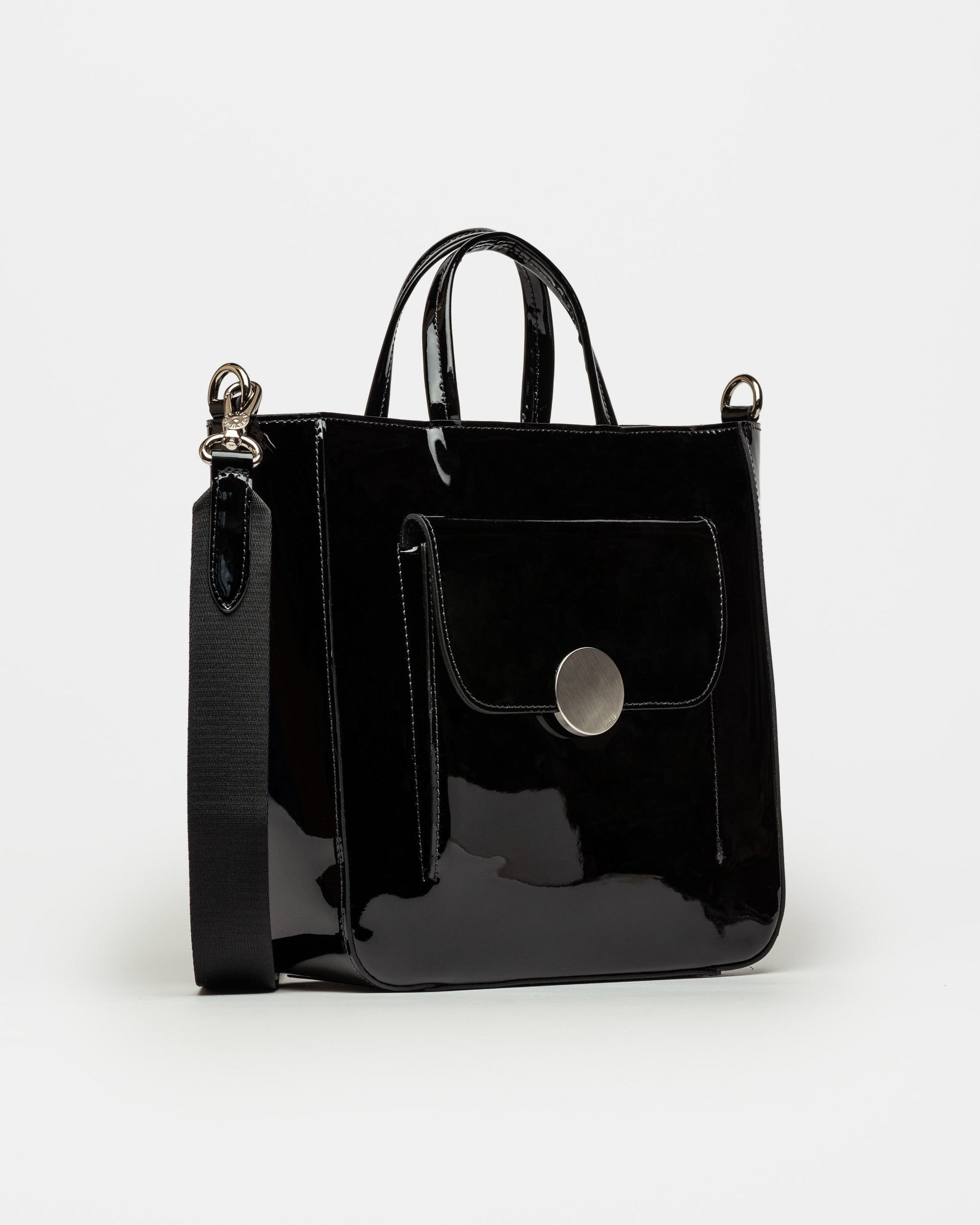 SHOPPER THE TOWN EN CUERO CHAROL