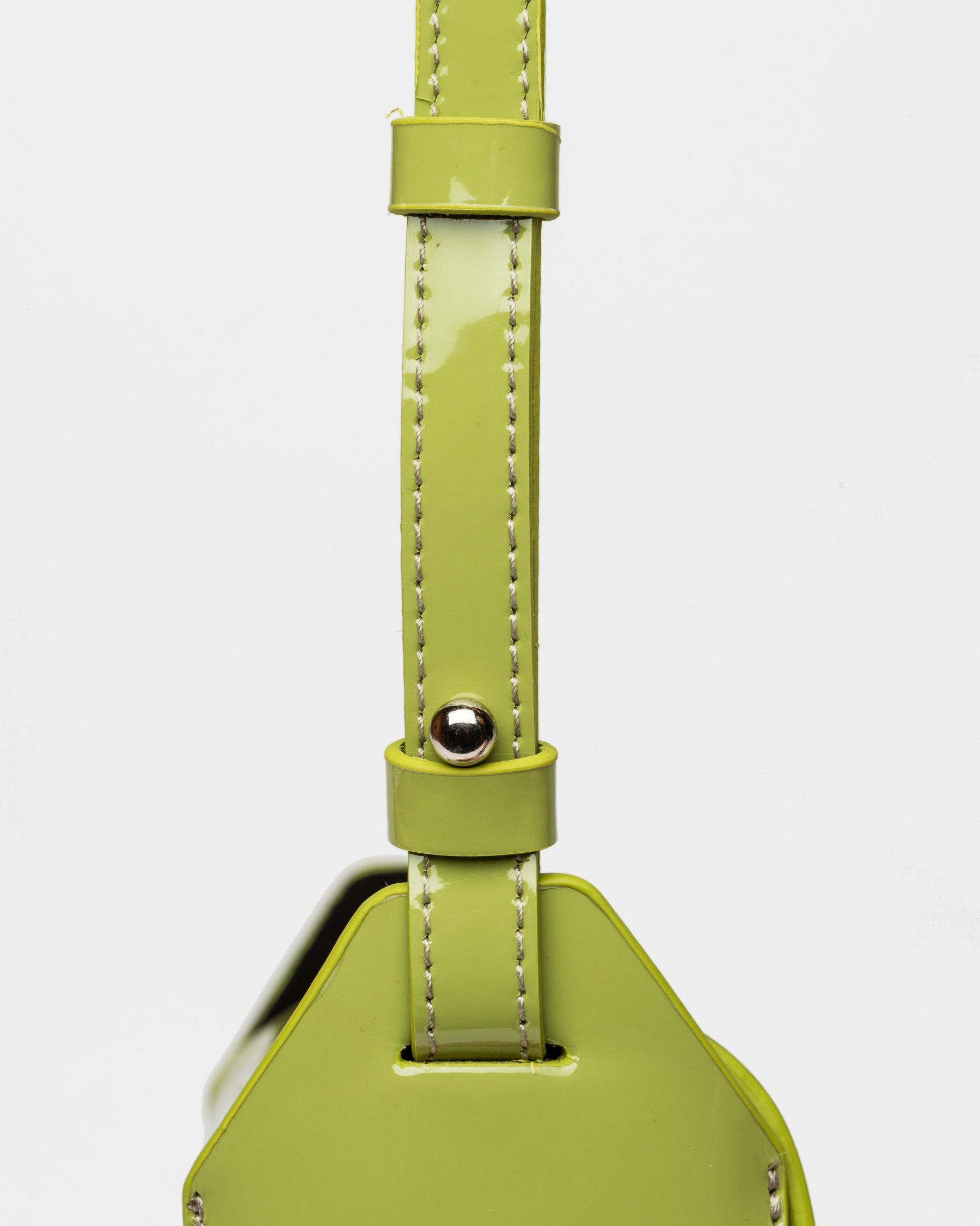 MINI BAG AURORA EN CUERO CHAROL