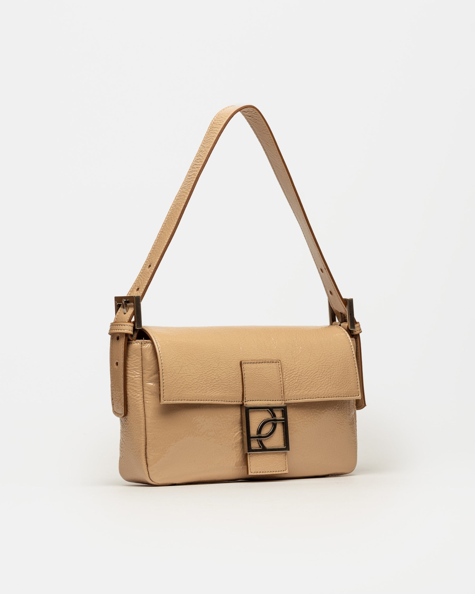 CARTERA AL HOMBRO NATURE EN CUERO CHAROL