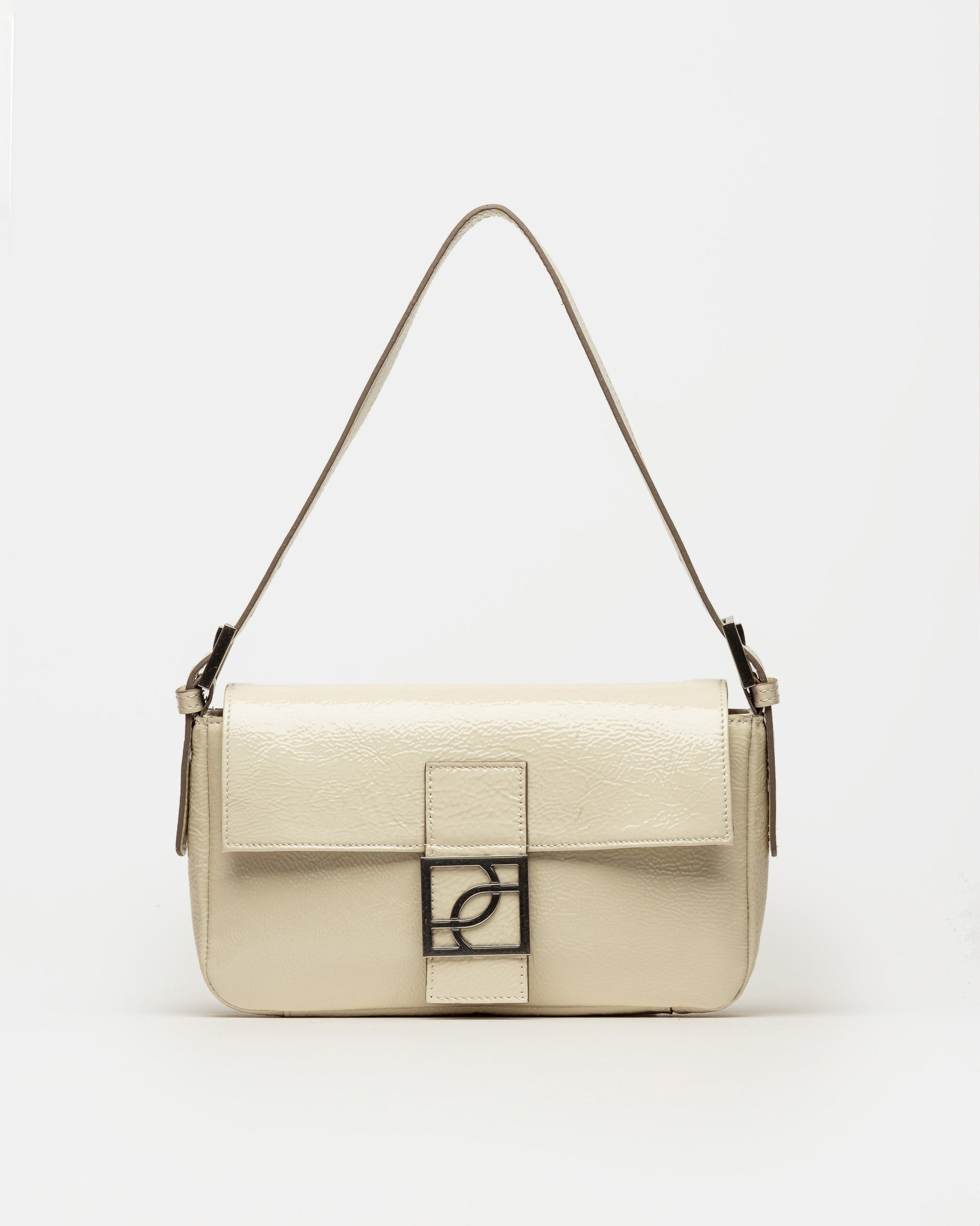 CARTERA AL HOMBRO NATURE EN CUERO CHAROL