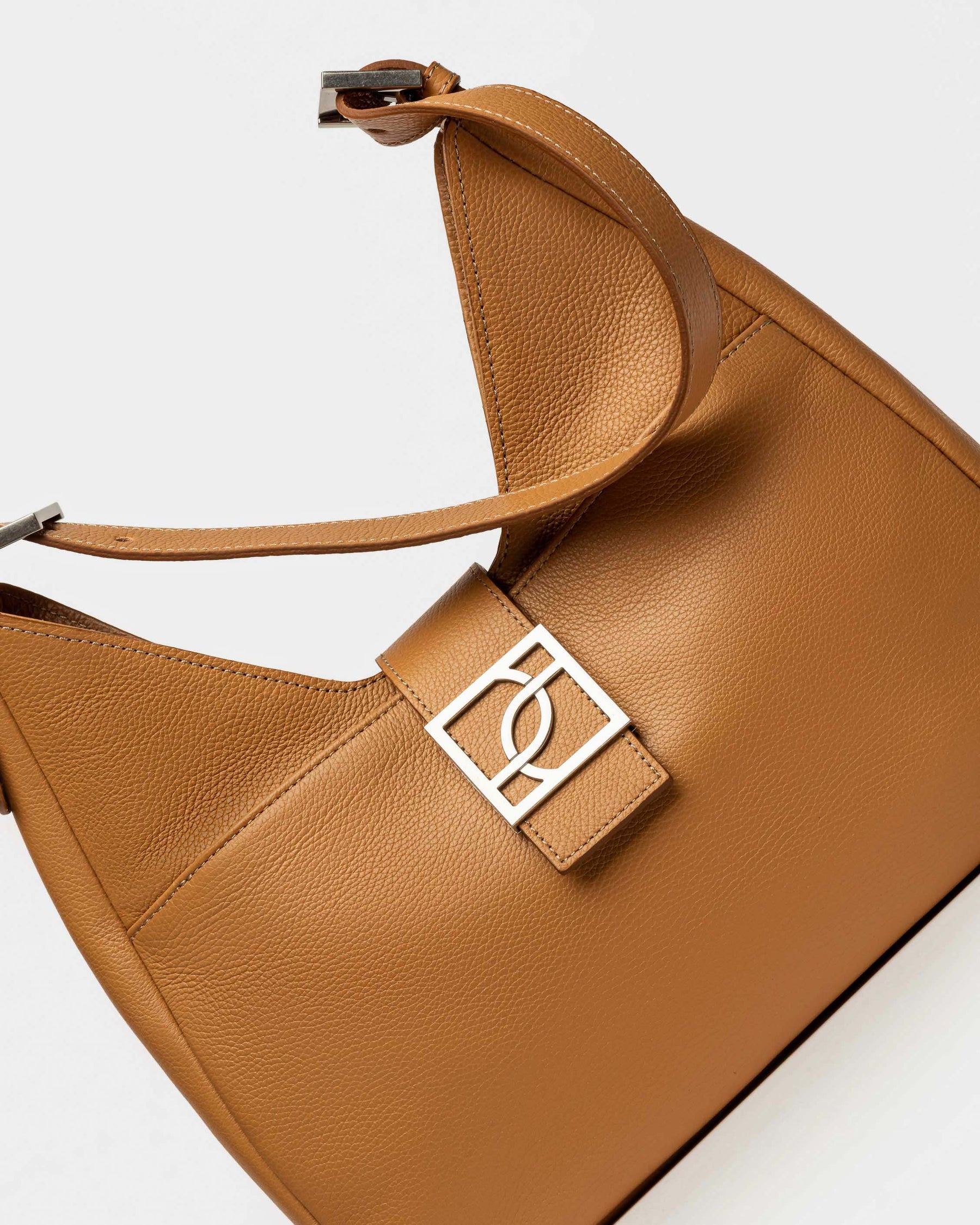 BOLSO NATURE EN CUERO GRANEADO