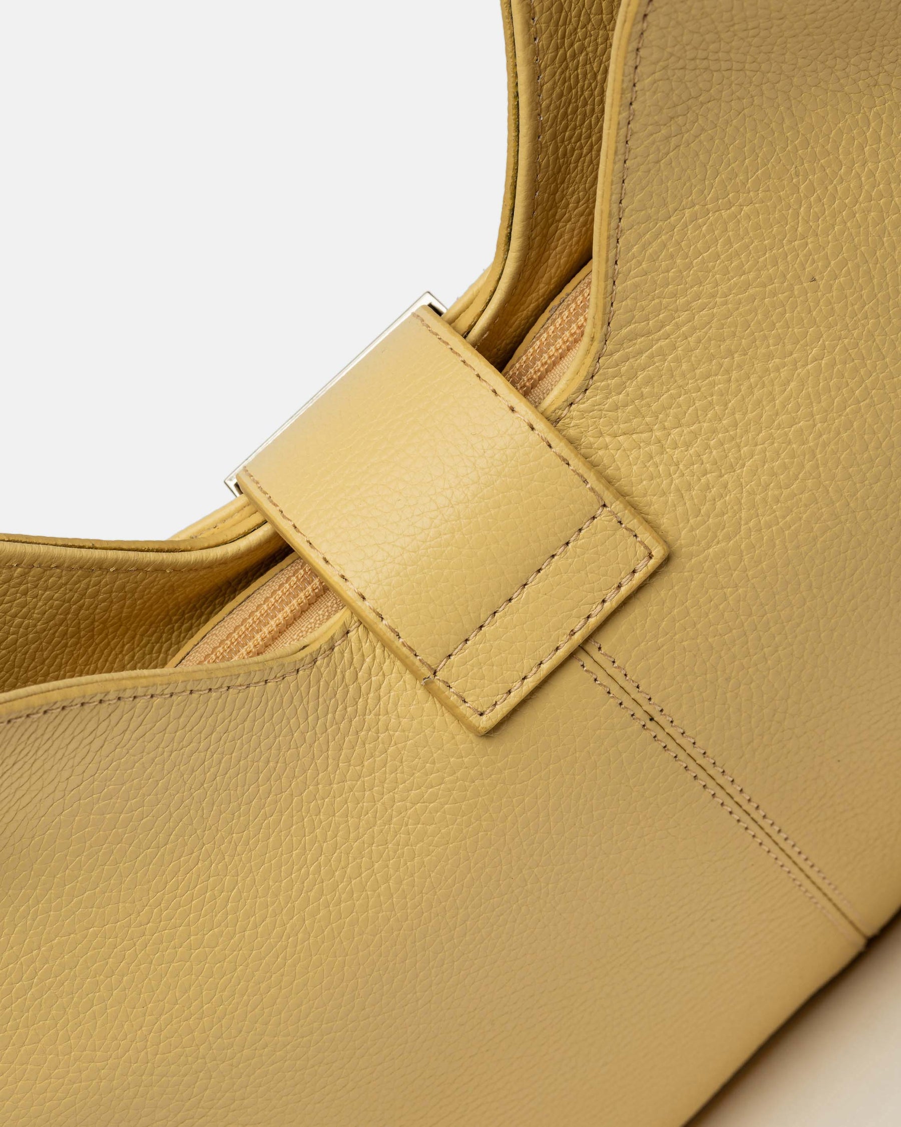BOLSO NATURE EN CUERO GRANEADO