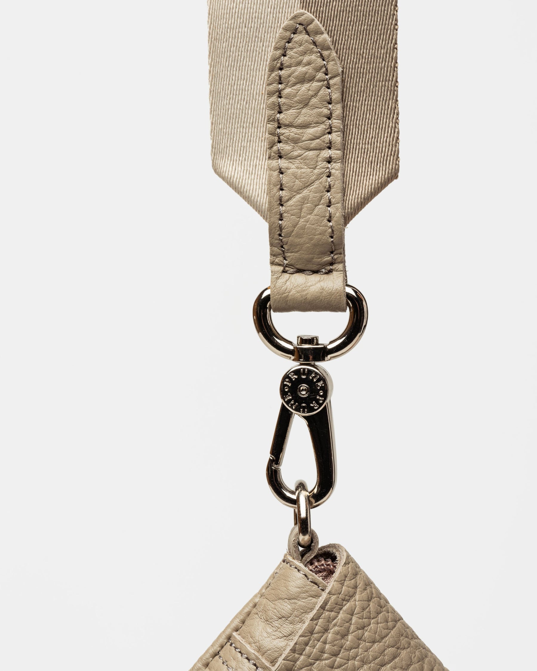 MORRAL NIA EN CUERO GRANEADO