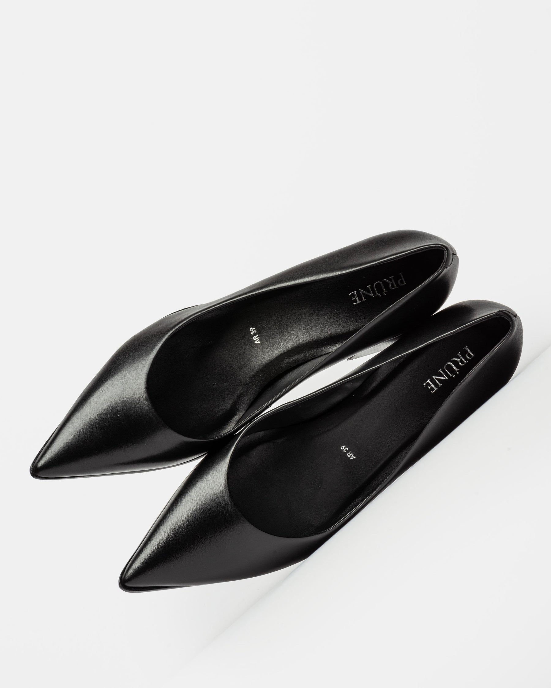 STILETTO LARA EN CUERO