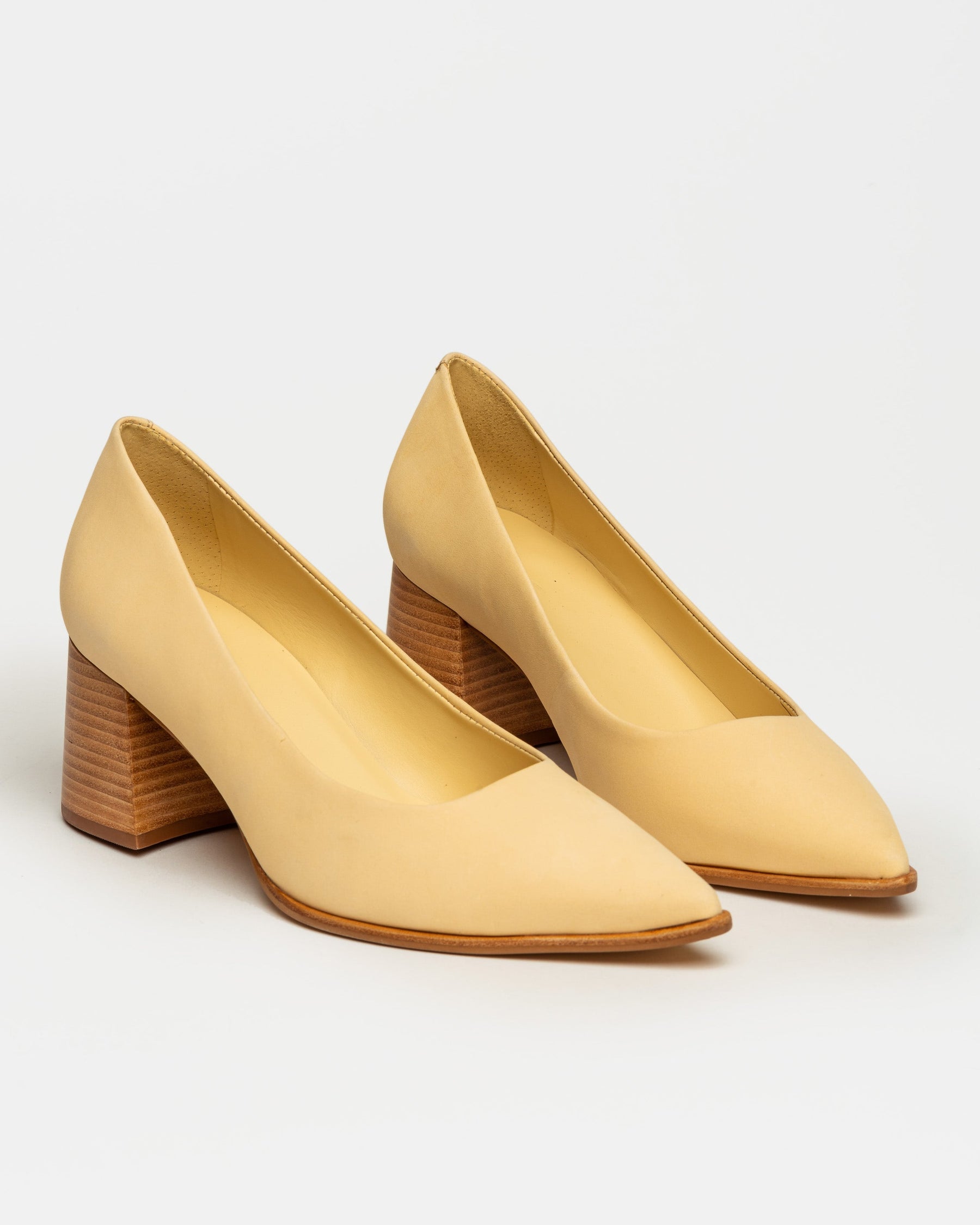 STILETTO LARA EN CUERO NOBUK