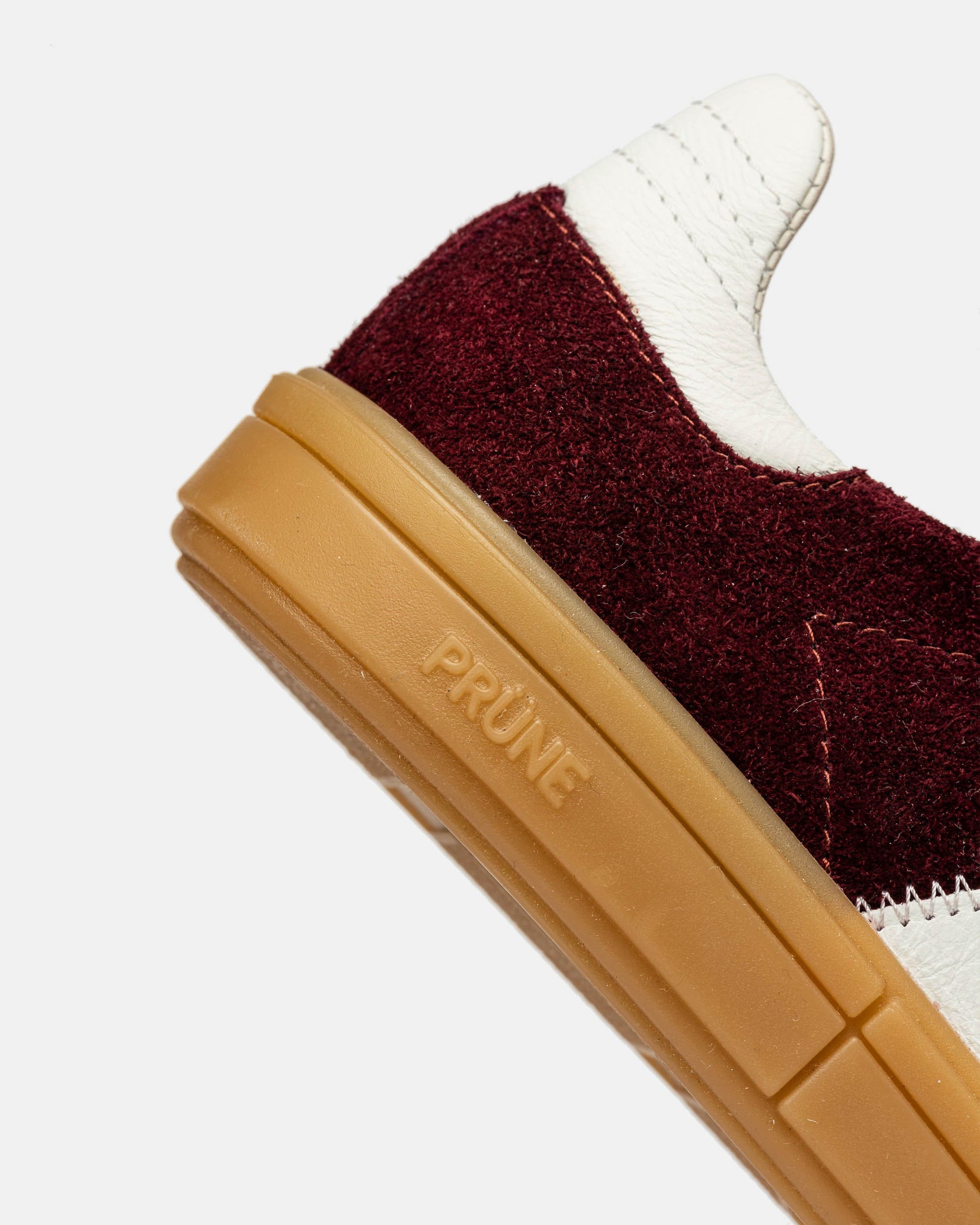 SNEAKER NALA EN GAMUZA