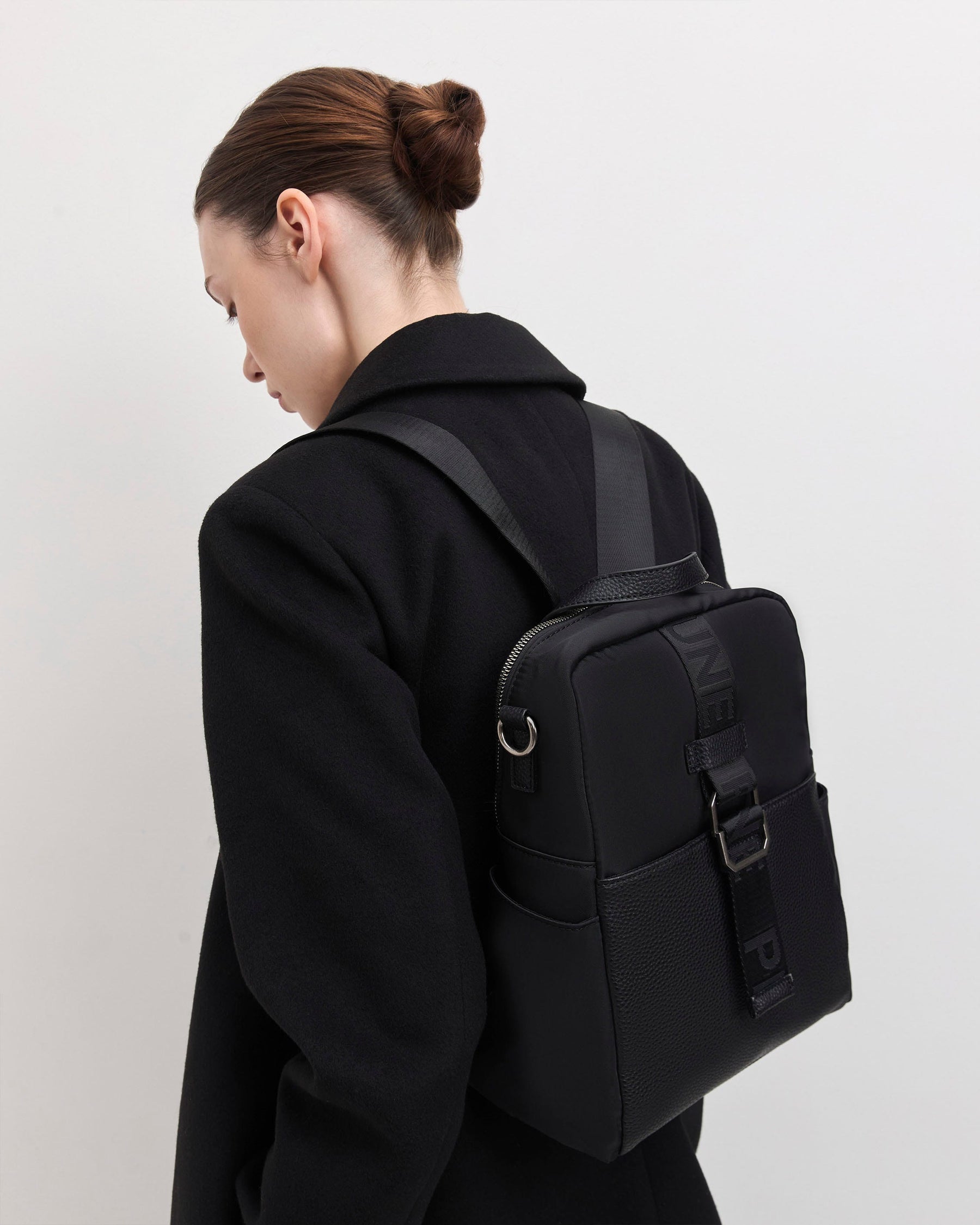 MOCHILA ANA EN NYLON