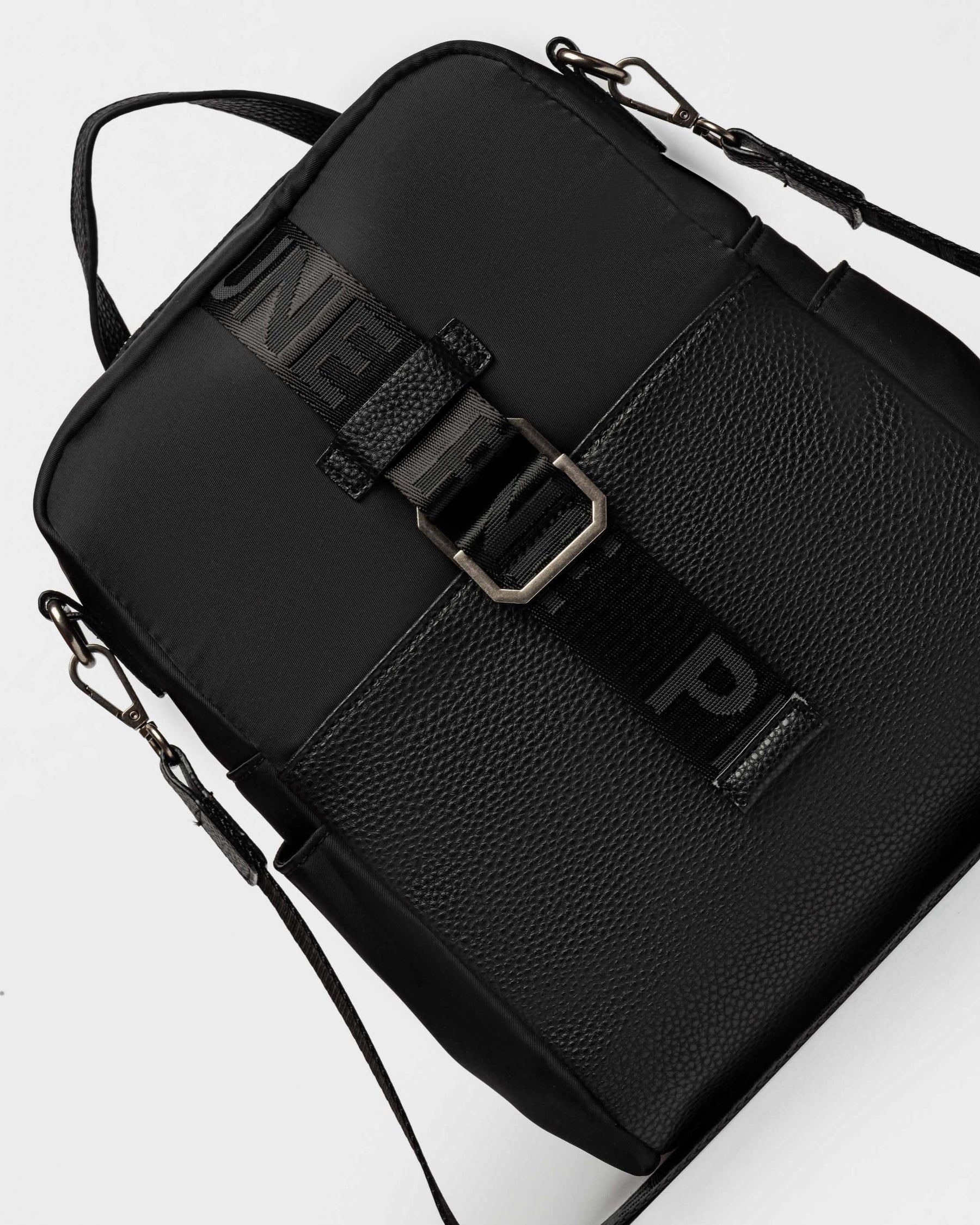 MOCHILA ANA EN NYLON
