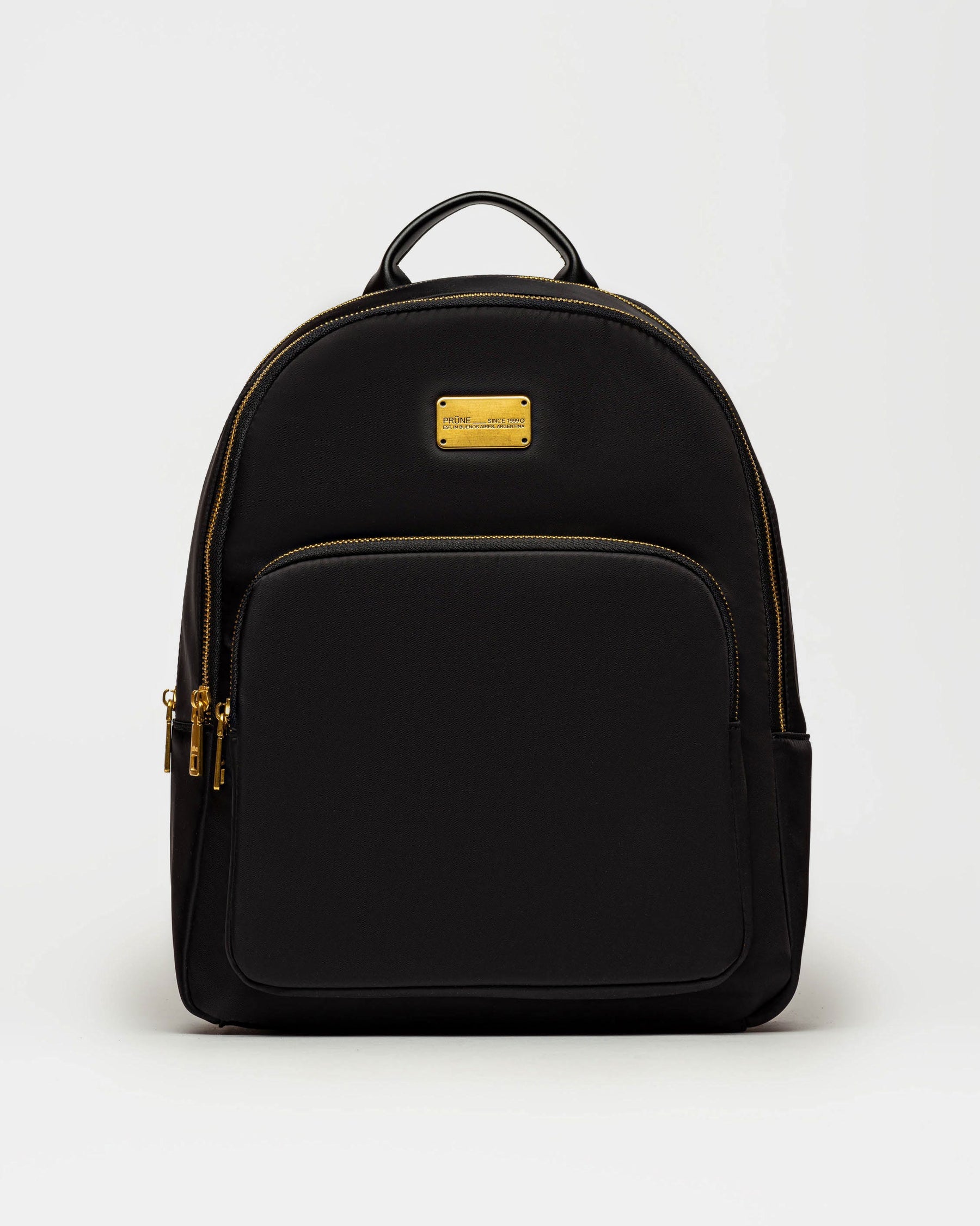 MOCHILA BRUNA EN NYLON