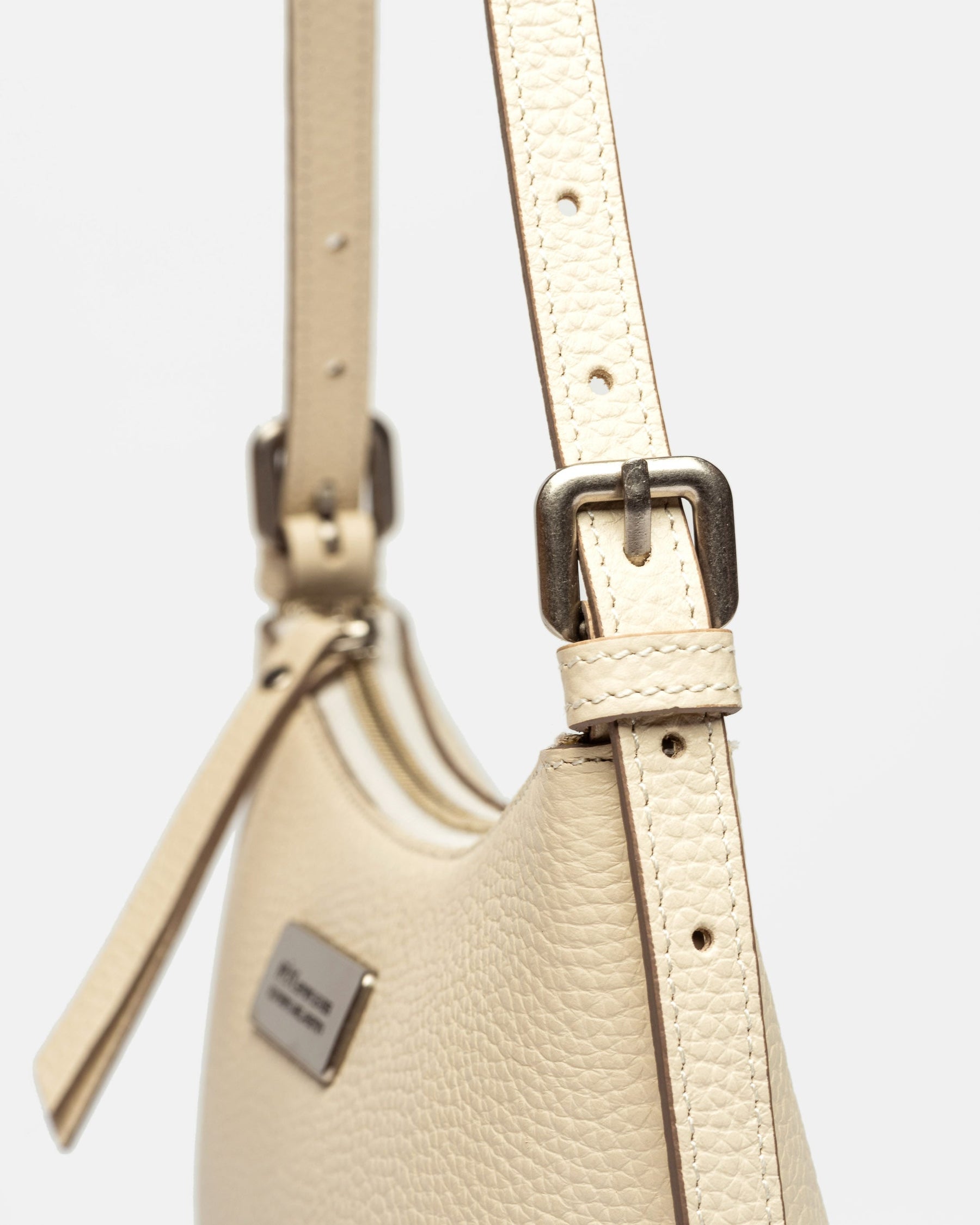 CARTERA AL HOMBRO MIAMI EN CUERO GRANEADO