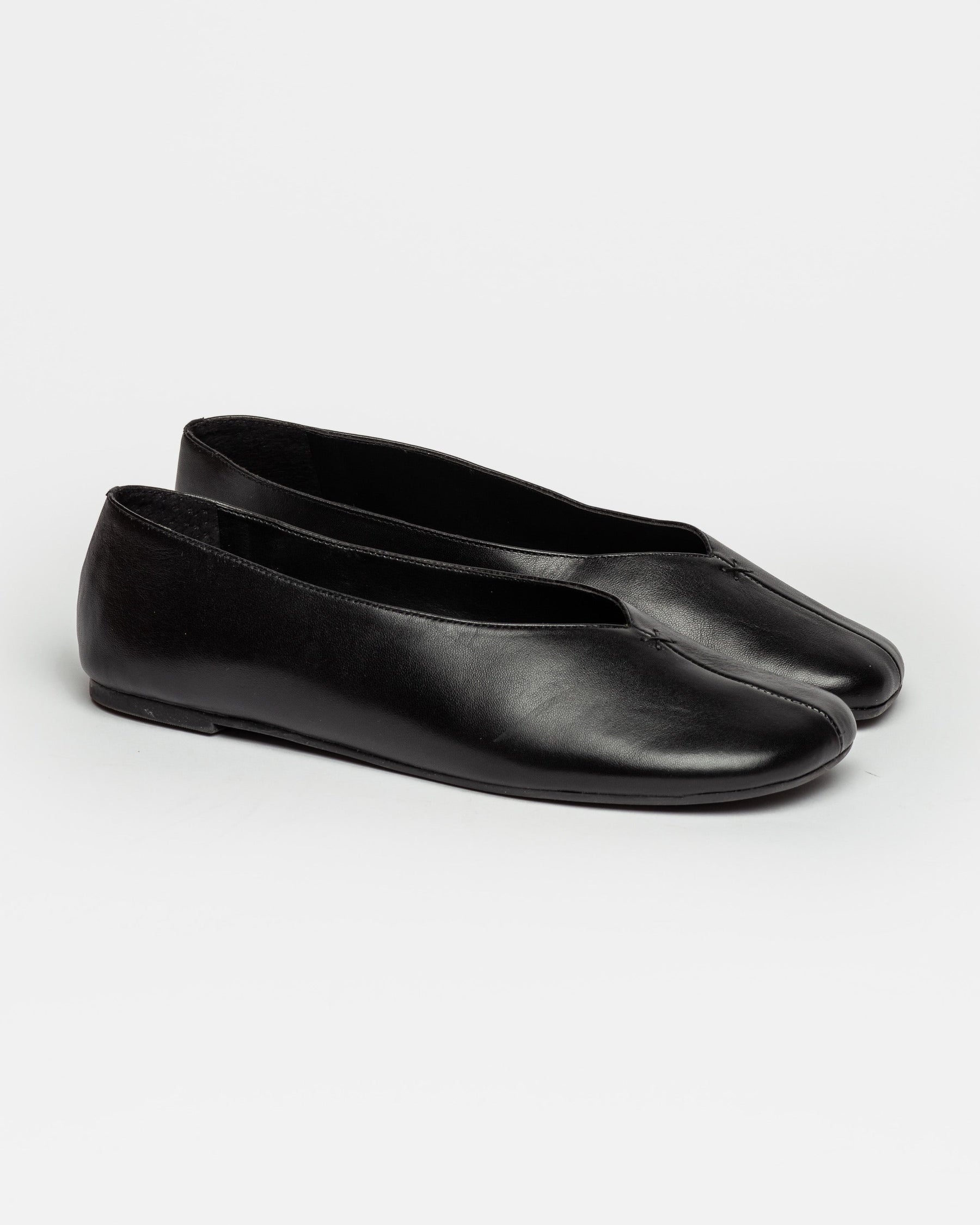 BALLERINA FINA EN CUERO LISO