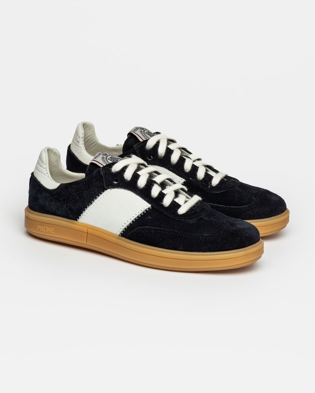 SNEAKER NALA EN GAMUZA
