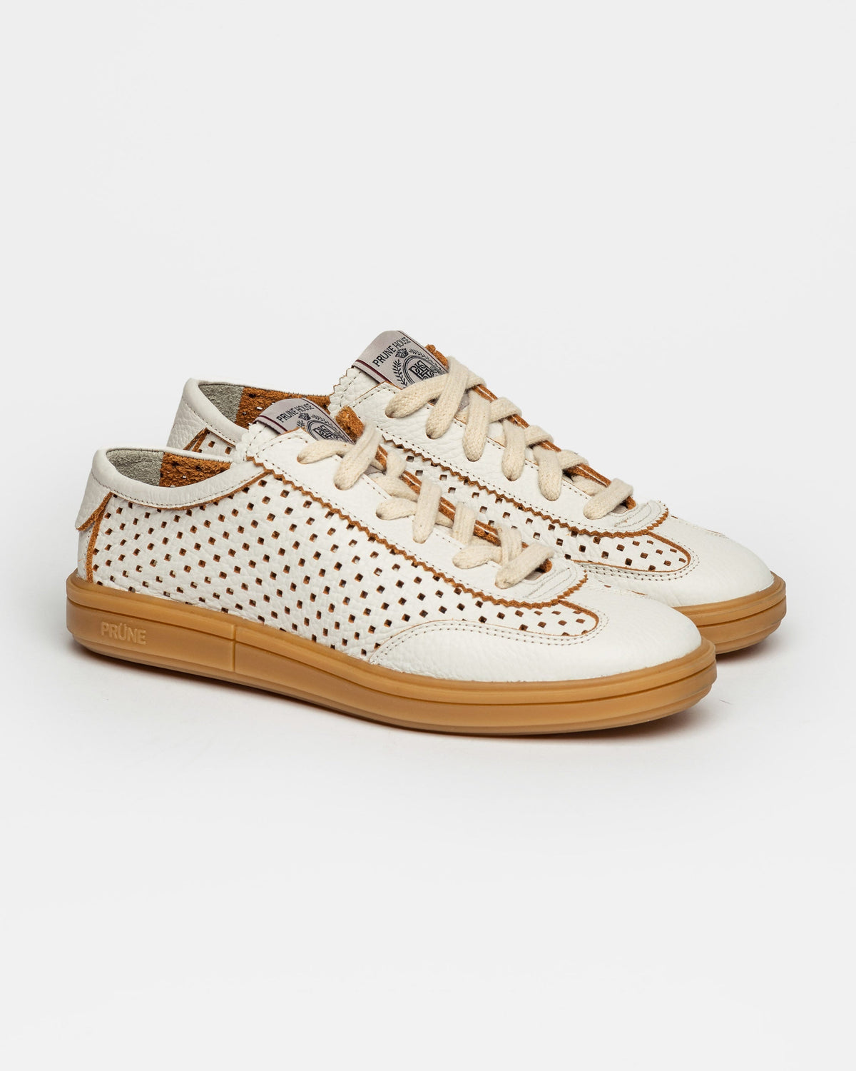 SNEAKER LONDRES EN CUERO GRANEADO
