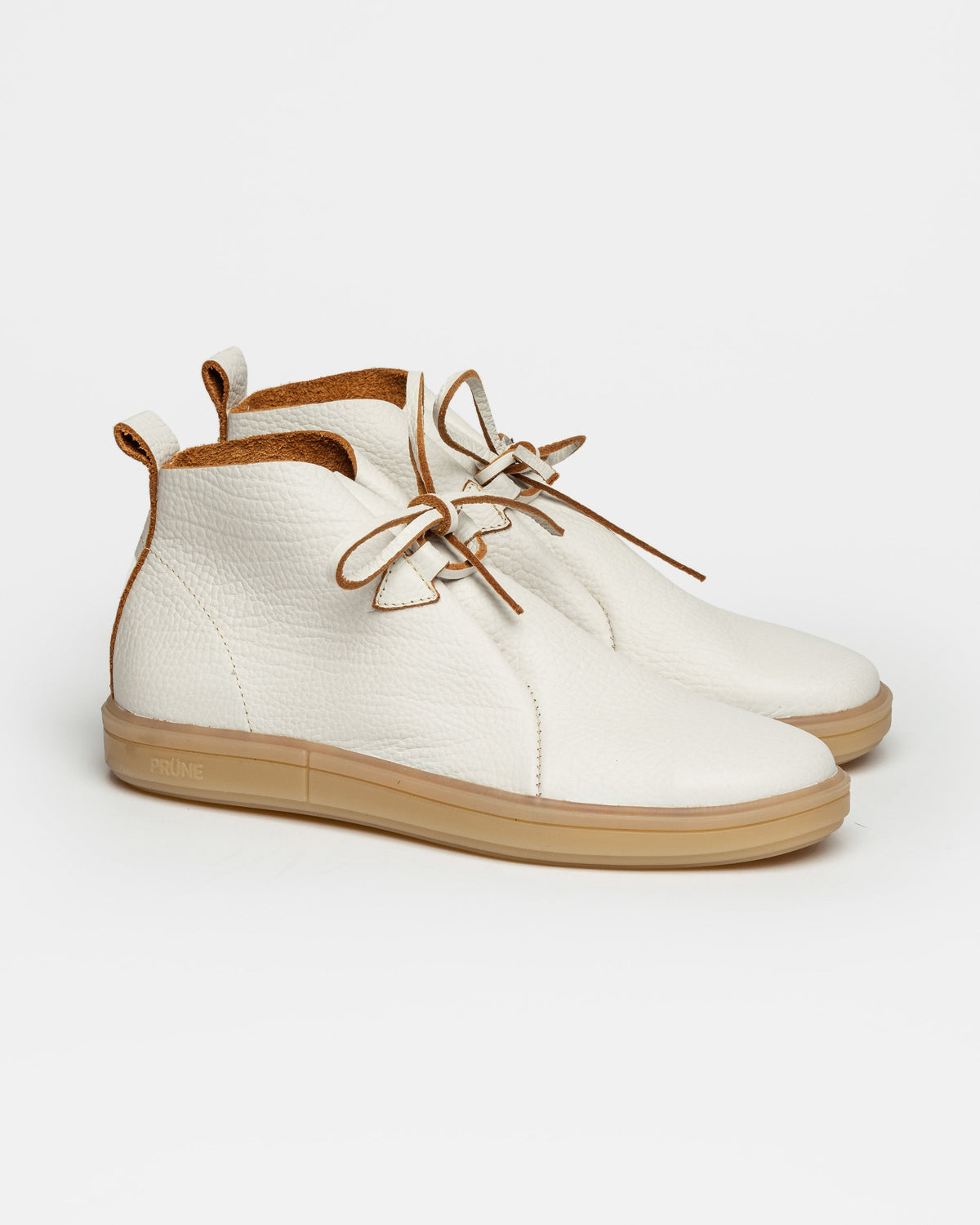 SNEAKER SUZANA EN CUERO GRANEADO