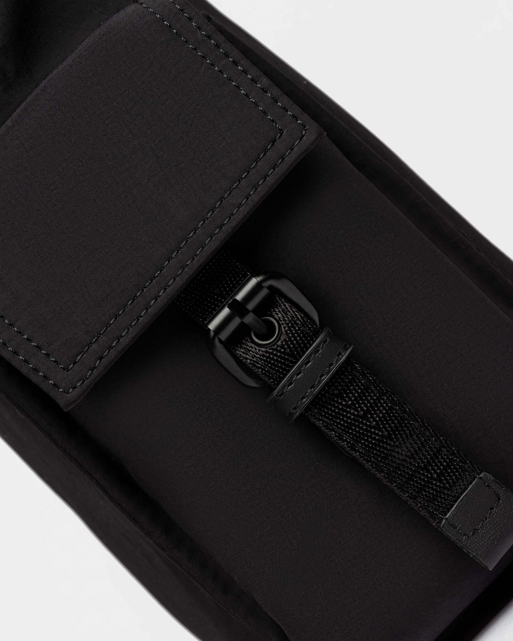 CARTERA AL HOMBRO FLYER EN NYLON