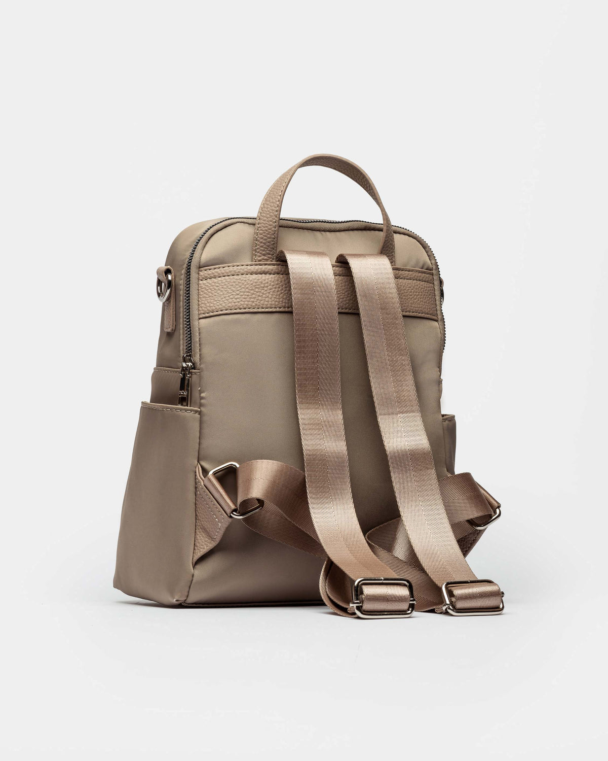 MOCHILA ANA EN NYLON