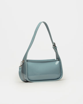 CARTERA AL HOMBRO LUV EN EFECTO CUERO CHAROL